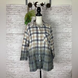 Easel Neutrals Seersucker Gingham Plaid Ombré Button Down tunic